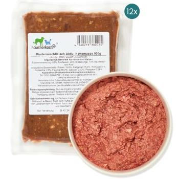 Haustierfutterpackung mit 500 g gemischtem Rindfleisch für Hunde und Katzen, mit Nährwertanalyse und Fütterungshinweisen auf dem Etikett.
