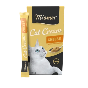 Miamor Katzencreme im Käsegeschmack, mit einer weißen Katze mit blauen Augen, einem Löffel Creme und dem Text "+ Calcium".