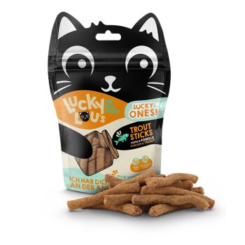 Een zak Lucky Lou's Forel Sticks voor huisdieren, met een speelse kat ontwerp en tekst: "De echte smaak!" en "Ich hab dich an der Angel."