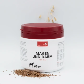 Weißer Behälter mit rotem Deckel, beschriftet mit „Magen und Darm 100% Natur“ für Haustiere, zeigt Silhouetten von Pferd, Hund und Katze.