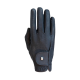 Schwarze Tierpflegehandschuh mit einer strukturierten Oberfläche und einem sicheren Handgelenkband, entworfen für effektive Fellentfernung.