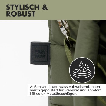 Nahaufnahme eines grünen Paw Wow Haustierzubehörs mit der Aufschrift „Stylisch & Robust“, wind- und wasserabweisend mit Metallbeschlägen.