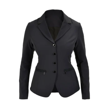 Ein stilvoller schwarzer Blazer für Frauen mit einer taillierten Silhouette, mit einem Reverskragen, fünf Knöpfen und zwei Fronttaschen.