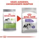 Zwei Royal Canin Hundefuttertüten: links "X-Small Sterilised" für gesundes Gewicht, rechts "Sterilised X-Small" mit "-11% Kalorien."