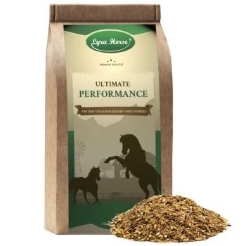 Sack Lyra Horse ‚Ultimate Performance‘-Futter mit Pferdesilhouetten auf dem Etikett und einem Haufen Mischgetreide davor.