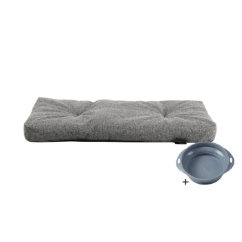 Graues Haustierbett mit gepolstertem Design, begleitet von einer blauen Futterschüssel, vor einem weißen Hintergrund.