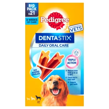 Pedigree DentaStix Daily Oral Care package featuring a smiling golden retriever, with 21 sticks, no added sugar, and triple action benefits.