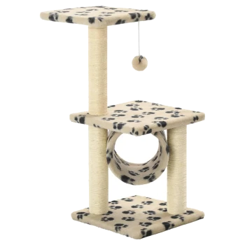 Katzenbaum mit zwei Plattformen und einem Tunnel, bedeckt mit beigem Stoff mit schwarzen Pfotenabdruckmustern, mit einem baumelnden Ballspielzeug.