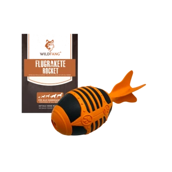 Oranges Gummihundespielzeug in Form einer Rakete, beschriftet "FLUGRAKETE ROCKET" von Wildfang, entworfen für alle Hunderassen.