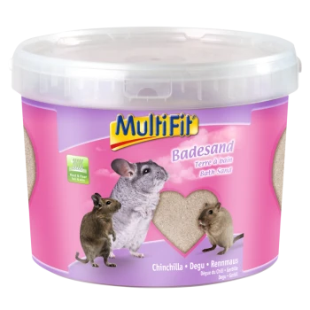 Behälter mit MultiFit Badesand für kleine Haustiere, mit einem Chinchilla und einem Degu auf dem Etikett, mit Text in mehreren Sprachen.