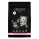 Schwarze Tüte Cat's Love Junior Trockenfutter für Katzen mit zwei Kätzchen auf der Vorderseite, mit Text, der den hohen Proteingehalt und die Herstellung in Österreich hervorhebt.