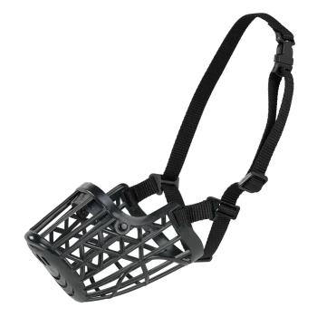 Muselière noire pour chien avec un cadre en plastique robuste et des sangles en nylon ajustables pour un ajustement sécurisé, présentée sur un fond blanc.