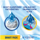 L'image montre de la litière pour chat non agglomérante à gauche et un insert en polaire absorbant à droite, avec des gouttes d'eau mettant en évidence l'absorption.