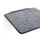 Grau gefilzter Tiermatte mit dunklem Rand, entworfen für Komfort und Stil in der Tierpflege.