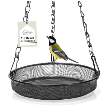 Ein bunter Vogel, eine Kohlmeise, sitzt auf einem schwarzen Netzvogelfutterspender mit einer hängenden Kette, mit einem Etikett, das "Mit Haken Aufhängung" liest.