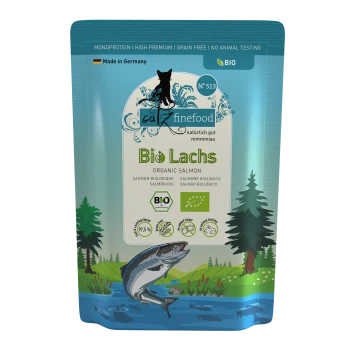 Verpackung für biologisches Lachs-Haustierfutter mit einem blauen und grünen Design, mit einer Fischillustration und Text in mehreren Sprachen.