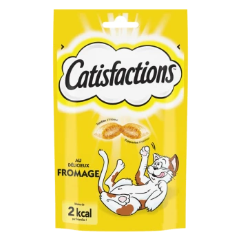 Emballage de friandises pour chats Catisfactions avec une illustration de chat joueur et le texte : "au délicieux fromage" et "moins de 2 kcal par friandise !"
