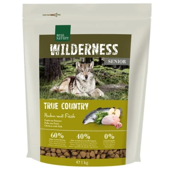 WILDERNESS Senior True Country Poulet au poisson 1 kg Un sac de 1 kg de nourriture pour chiens Real Nature Wilderness Senior avec un loup sur le devant, étiqueté 'True Country' avec des ingrédients de poulet et de poisson.