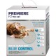 Opakowanie żwirku dla kotów Premiere clumping z zabawnym kotem tabby. Etykieta mówi "WHITE SENSATION BLUE CONTROL" z wymienionymi korzyściami.