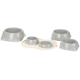 Set aus vier grauen Haustierschalen in verschiedenen Größen, angeordnet auf einer hellen Matte mit Pfotenabdruckdesigns.