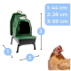 Grüne erhöhte Kunststoff-Hühnernestbox auf Beinen mit brauner Henne; blaue Größenangaben: '1: 44 cm 2: 28 cm 3: 60 cm'.