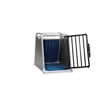 Eine robuste Haustierbox mit einer schwarzen Metalltür und einem blauen Innenraum, entworfen für sicheren Haustiertransport.