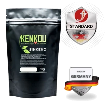 Schwarze Tüte mit KENKOU SINKEND Koi-Futter, 5kg, mit deutschem Qualitätssiegel und "Made in Germany"-Etikett.