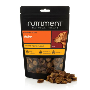 Schwarze Nutrilment-Leckerli-Tüte mit Aufschrift 'Huhn' 200 g, Hunde-Kopf-Abbildung und einem Haufen runder Hähnchenscheiben vorne.