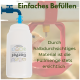 Küken an rotem Nippeltränker neben halbtransparenter Flasche; deutscher Text ‚Einfaches Befüllen‘ und ‚Füllmenge stets ersichtlich‘