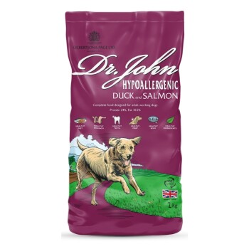 Dr. John Hypoallergenisches Enten- und Lachs-Hundefutter, 12,5 kg Tüte, mit einer Hundillustration, mit 24% Protein und 10,5% Fett.