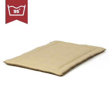 Beige Haustierbett mit gepolstertem Design, gekennzeichnet für Maschinenwäsche bei 95°F.