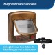 Magnetisches Halsband und Katzentür von PetSafe, mit der Aufschrift "Ermöglicht nur Ihrer Katze, die Katzenklappe frei zu benutzen".