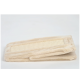 Eine weiche, beige Kratzmatte für Haustiere mit einer strukturierten Mitte, die für Katzen zum Kratzen und Spielen entworfen wurde.