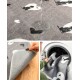 Wasserabweisende graue Haustiermatte mit schwarz-weißen Hundemotiven, rutschfester Unterseite und maschinenwaschbarem Design.