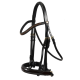 Schwarzes Lederpferdegeschirr mit dekorativer Naht und verstellbaren Riemen, vor einem weißen Hintergrund präsentiert.