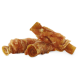 Drie opgerolde hondensnacks gemaakt van vlees, met een taaie textuur en een hartige uitstraling, op een witte achtergrond.