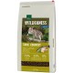 7 kg Beutel Real Nature Wilderness Katzenfutter mit einer Bengal-Katze, beschriftet "True Country," mit "Huhn mit Fisch" und 75% Fleisch.