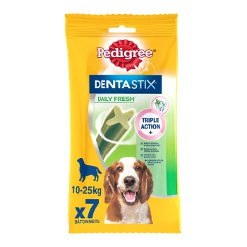 Friandises pour chiens Pedigree DentaStix Daily Fresh, conçues pour les chiens pesant entre 10 et 25 kg, présentant un chien souriant sur l'emballage.