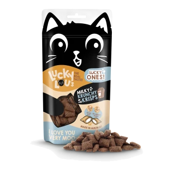 Un sac de friandises pour animaux de compagnie "Lucky Lou's Milky Krunchy Krisps" avec un design de chat ludique, avec le texte "I LOVE YOU VERY MOO" et "Fabriqué en Autriche."