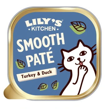 Nassfutter Katze Adult Smooth Patè Ente und Truthahn 19x85 g Lily's Kitchen Smooth Paté für Katzen, mit einer verspielten weißen Katze auf blauem Hintergrund, beschriftet mit "Truthahn & Ente."