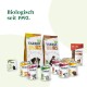 Yarrah Bio-Hundefutterprodukte: Säcke mit Adult- und Getreidefrei-Futter, Dosenoptionen und ein Mini-Snack, mit "Biologisch seit 1992."