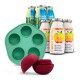 Grüne SmoothieDog Silikonform, roter Leckerbissenball mit Keks und sechs SmoothieDog Immunstärkende und Erfrischende Snackflaschen für Hunde.
