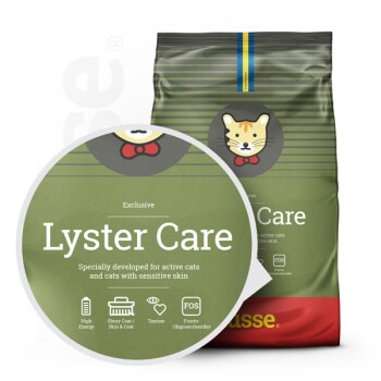 Hundefutterbeutel mit der Aufschrift 'Lyster Care', entworfen für aktive Katzen und solche mit empfindlicher Haut, mit einer verspielten Katzen-Grafik und wichtigen Vorteilen.