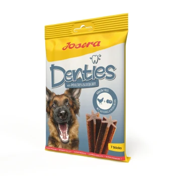 Hundeleckerli-Verpackung mit "Josera Denties" mit Geflügel und Heidelbeere, zeigt einen glücklichen Hund und gibt an "Getreidefrei" und "7 Sticks."