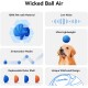 Bild des Spielzeugs "Wicked Ball Air": ein blauer Ball mit orangefarbenen Punkten, haustiersicher, geräuscharm, leicht, mit einem Golden Retriever, der spielt.