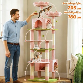 Mann greift nach Spielzeug an einem hohen rosa-grünen Kratzbaum mit mehreren Kätzchen; Text 'Produktgröße: 205 cm Modellgröße: 180 cm'.
