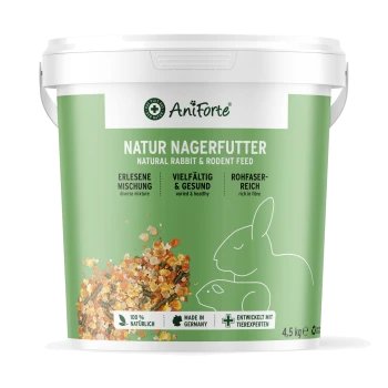 4,5 kg AniForte Naturfutter für Kaninchen und Nagetiere in einem Behälter mit grünem Etikett, das ein Kaninchen und ein Nagetier zeigt, in Deutsch und Englisch.