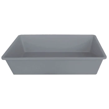 Bol de nourriture ou d'eau pour animaux de compagnie rectangulaire gris avec une surface lisse et des bords légèrement surélevés.