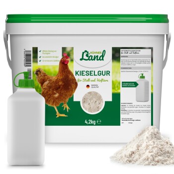 Weißer Eimer mit der Aufschrift "Hühner Land Kieselgur" mit einem Hühnerbild, enthält 4,2 kg Kieselgur und eine Staubflasche.