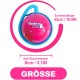 Pinkes Modern CAT-Katzenspielzeug (Ball) mit blauem Griff in Form eines Schwanzes; beschriftet mit „Schwanzlänge 42cm / 16.9IN“, „Ball-Durchmesser 8cm / 3.1IN“, „GRÖSSE“.
